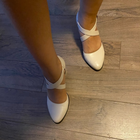 Korean brand white heels! - Picture 5 of 6